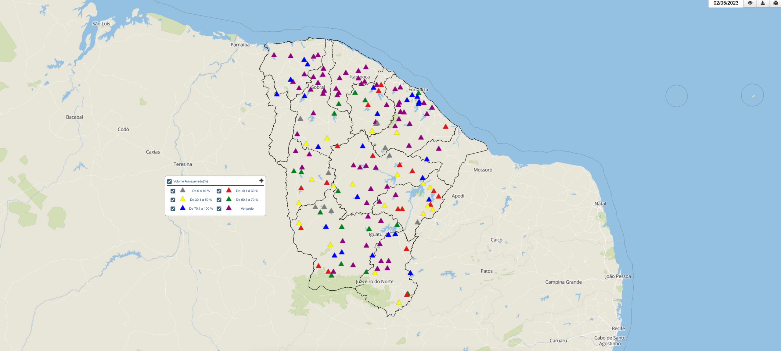 Mapa do Ceará com pontos coloridos que indicam o volume dos reservatórios.